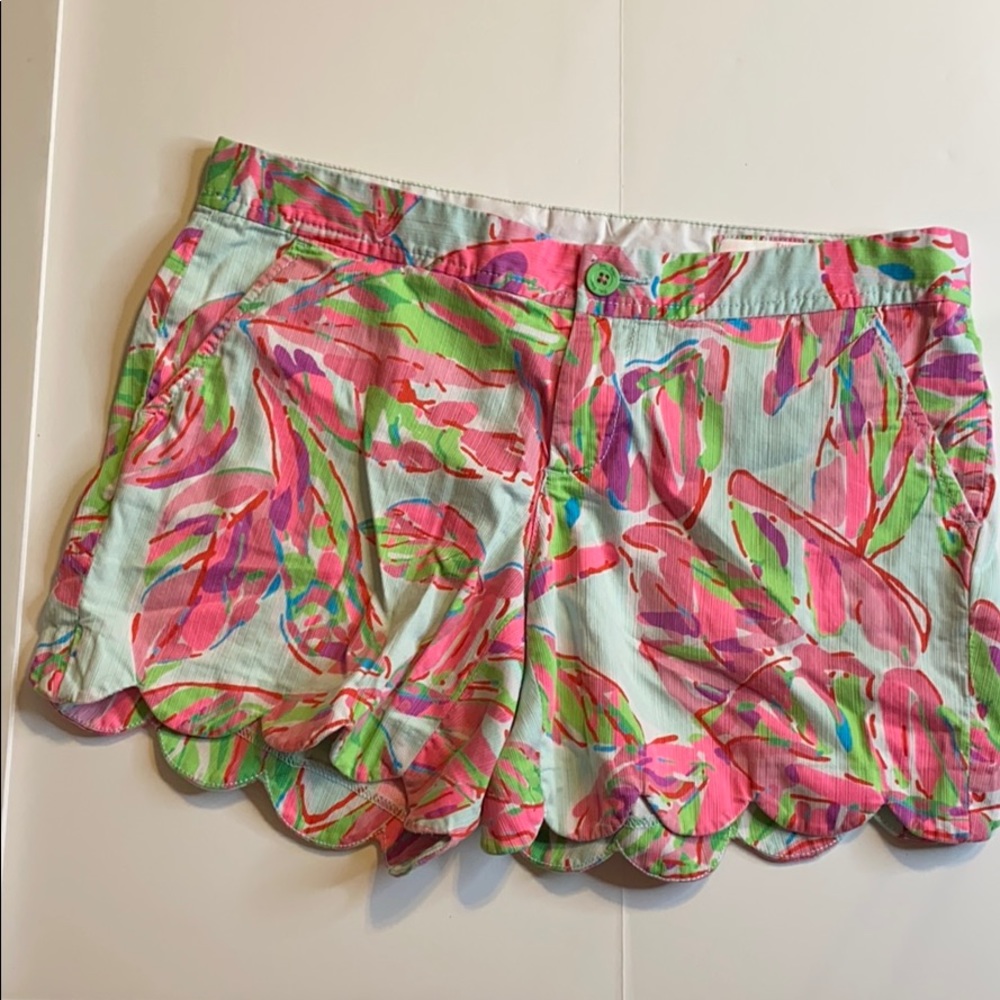 Lilly Pulitzer SZ 6 buttercup short